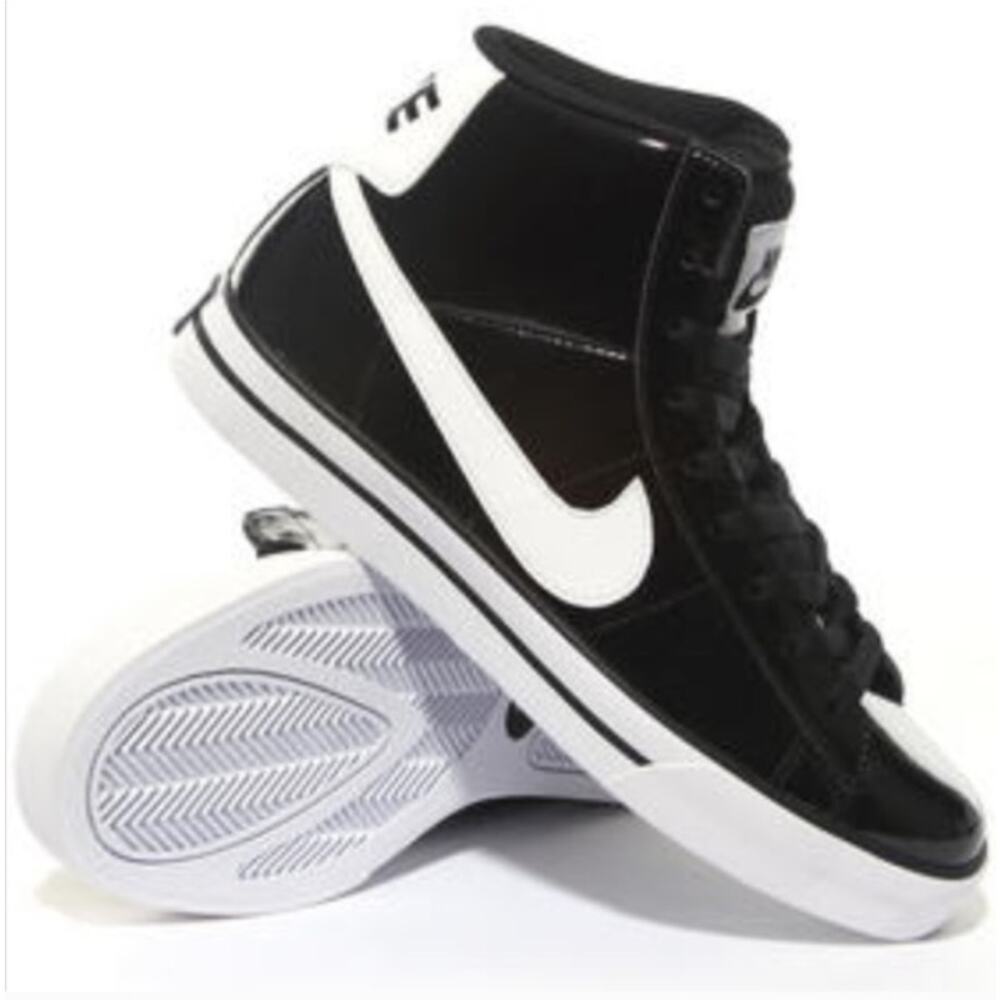 Nike Women's Sweet Classic High Top Shoes Size 8 1/2